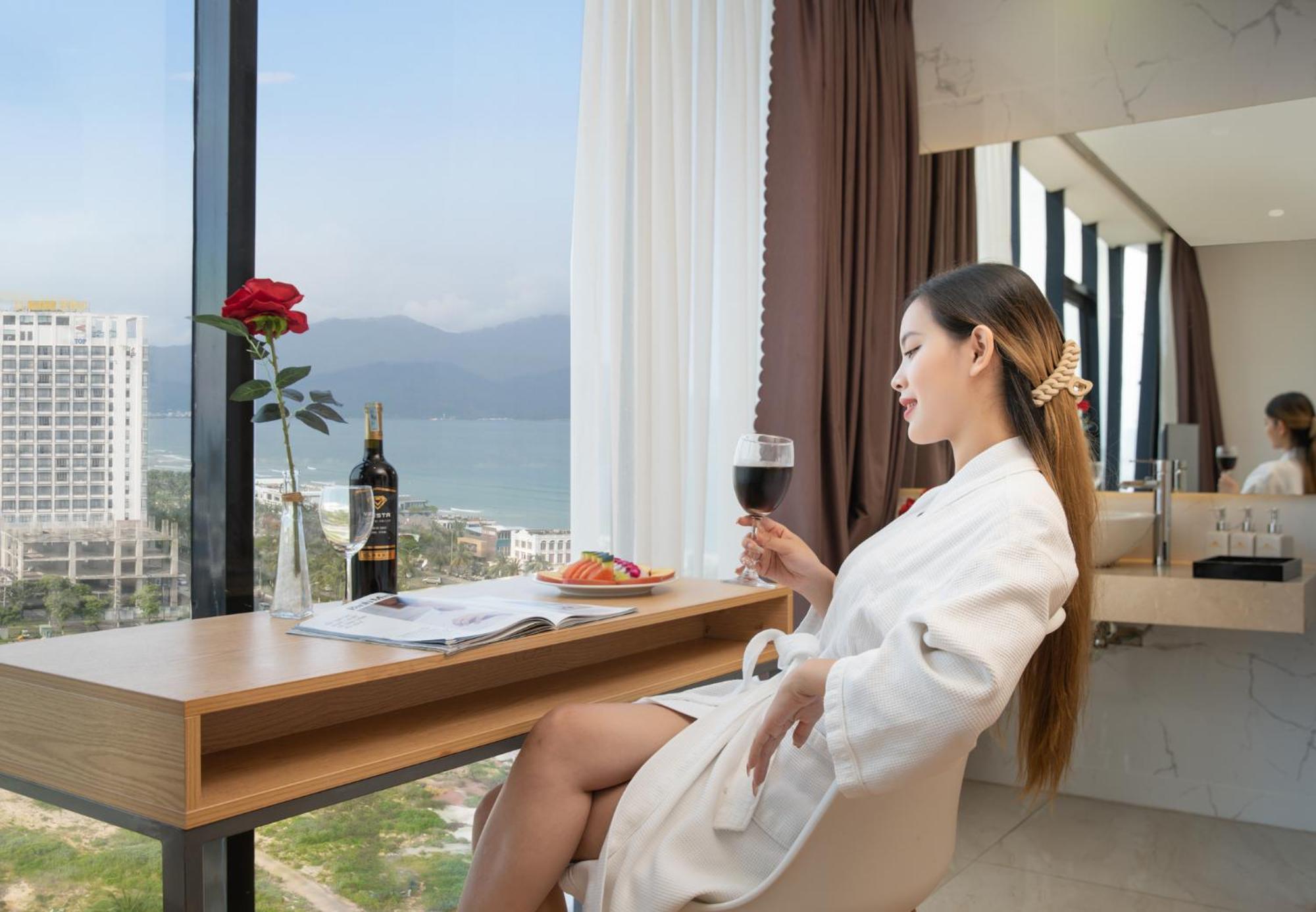 Kova Diamond Hotel Da Nang Exteriör bild