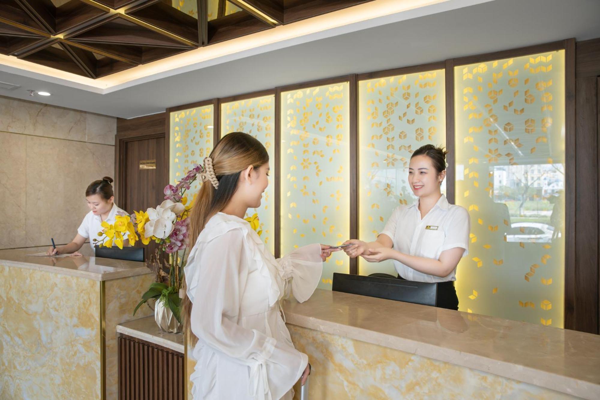 Kova Diamond Hotel Da Nang Exteriör bild